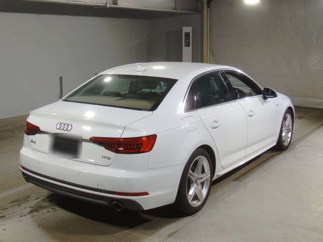 AUDI A4 2016
