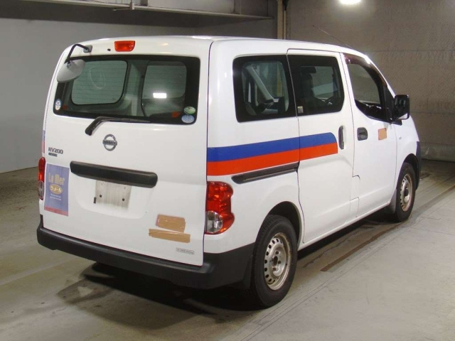 NISSAN NV200 2012