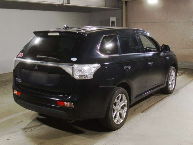 MITSUBISHI OUTLANDER PHEV 2016