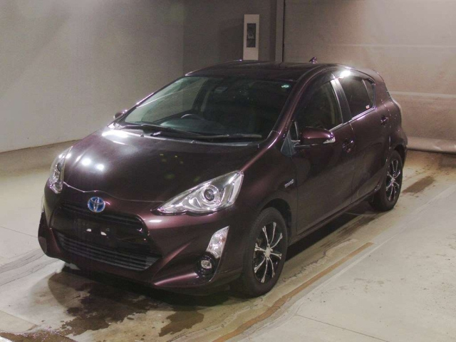 TOYOTA AQUA 2016