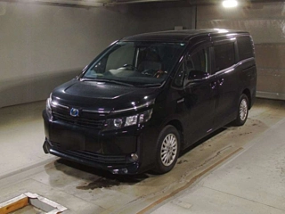 TOYOTA VOXY 2016
