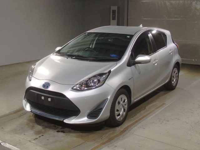 TOYOTA AQUA 2020