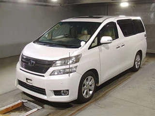 TOYOTA VELLFIRE 2013