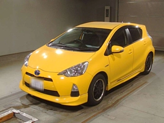 TOYOTA AQUA 2013