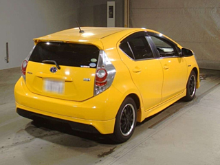 TOYOTA AQUA 2013