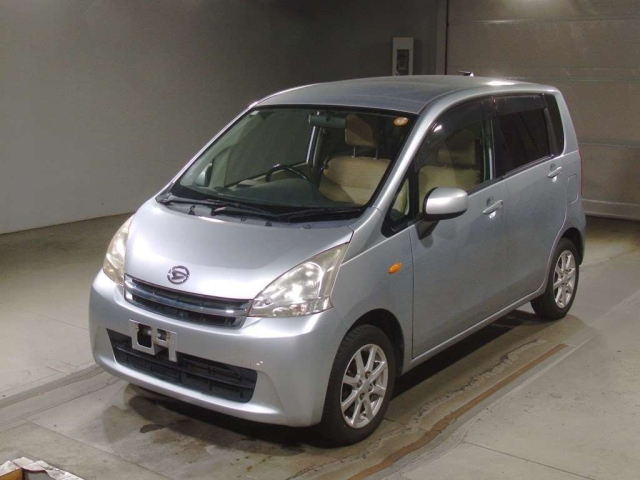 DAIHATSU MOVE 2011