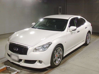 NISSAN FUGA 2010