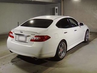 NISSAN FUGA 2010