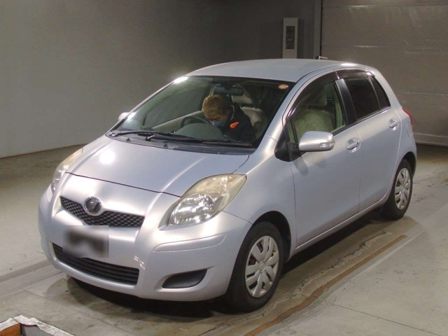TOYOTA VITZ 2009