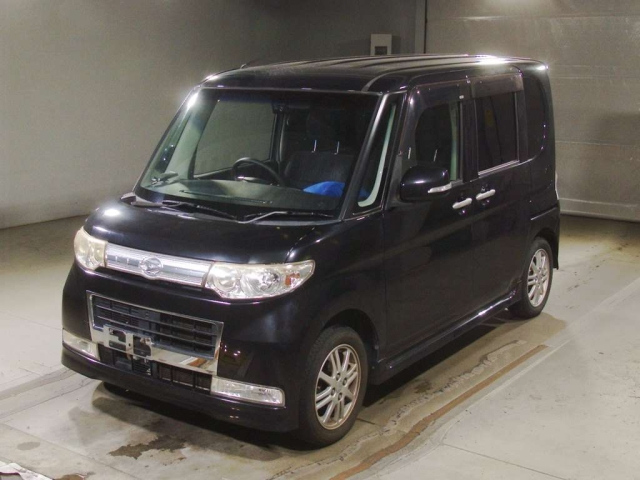 DAIHATSU TANTO 2010