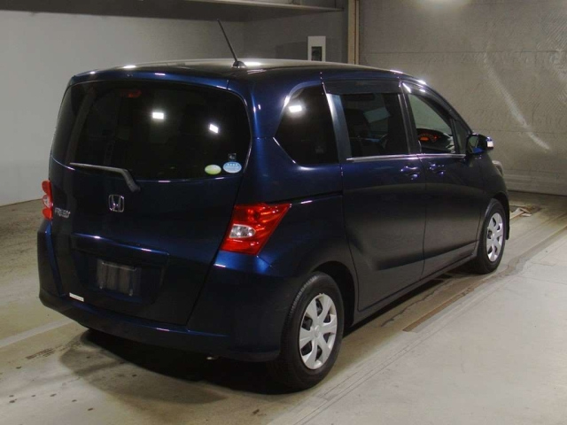 HONDA FREED 2010