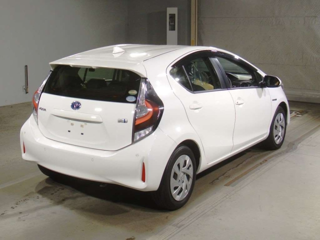 TOYOTA AQUA 2020