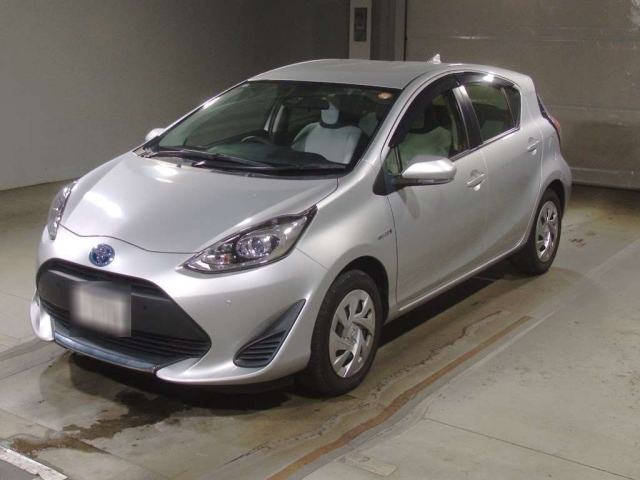 TOYOTA AQUA 2020