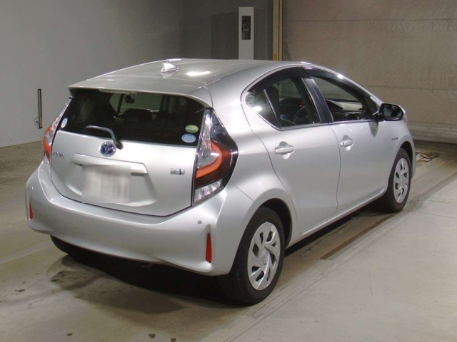 TOYOTA AQUA 2020