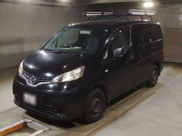 NISSAN NV200 2013