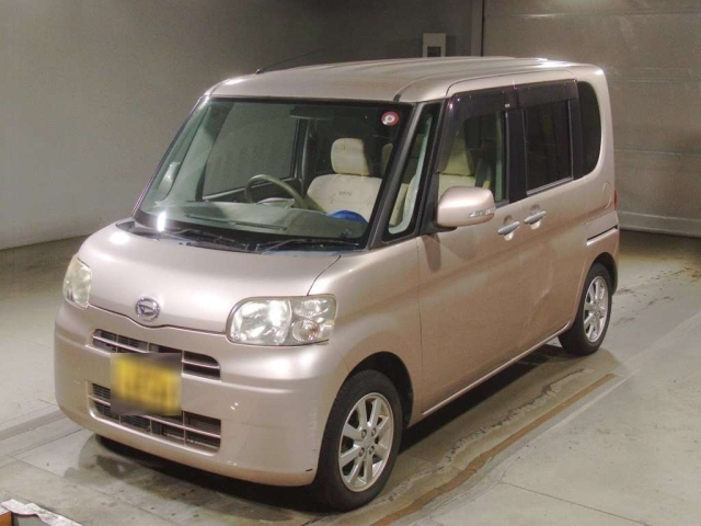 DAIHATSU TANTO 2010
