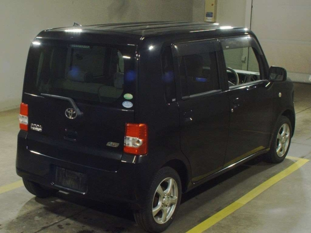 TOYOTA PIXIS SPACE 2013