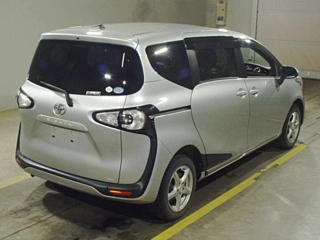 TOYOTA SIENTA 2017