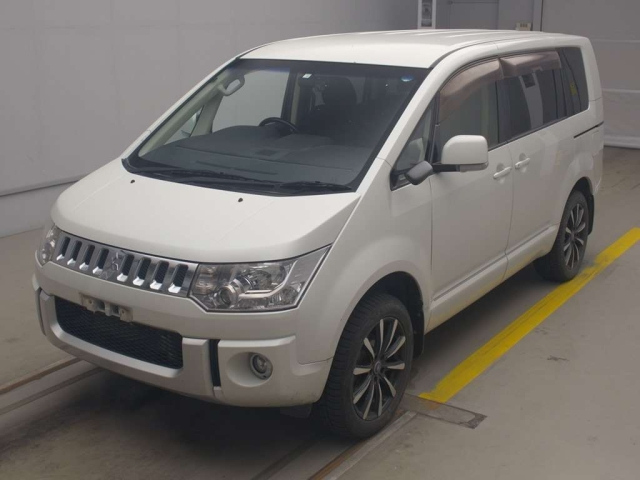 MITSUBISHI DELICA D5 2016