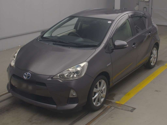 TOYOTA AQUA 2012