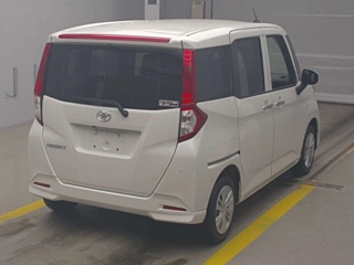TOYOTA ROOMY 2021