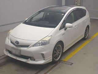 TOYOTA PRIUS ALPHA 2012