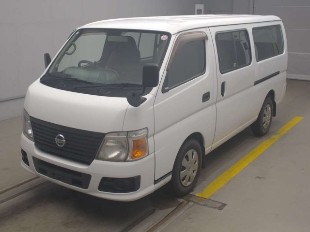 NISSAN CARAVAN 2010