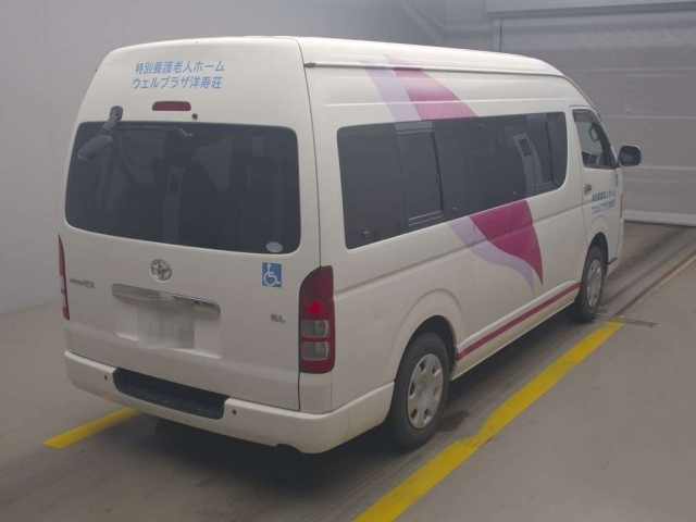 TOYOTA REGIUS ACE COMMUTER 2012