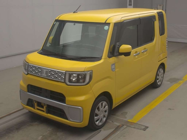 DAIHATSU WAKE 2015