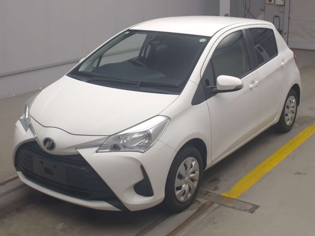 TOYOTA VITZ 2018