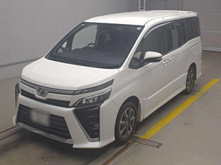 TOYOTA VOXY 2017