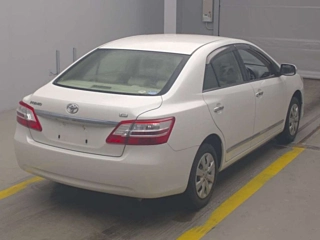 TOYOTA PREMIO 2012