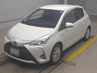 TOYOTA VITZ 2018
