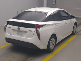 TOYOTA PRIUS 2017