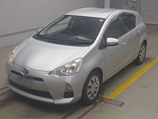 TOYOTA AQUA 2013