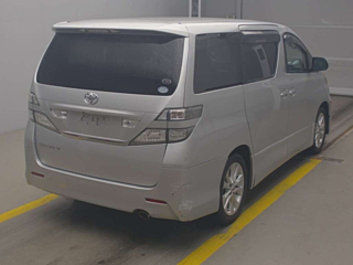 TOYOTA VELLFIRE 2010