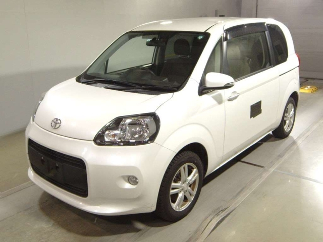 TOYOTA PORTE 2014