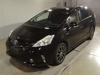 TOYOTA PRIUS ALPHA 2015