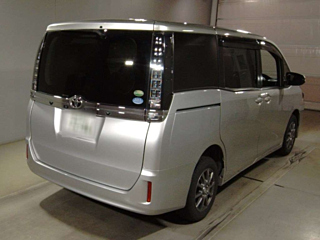 TOYOTA VOXY 2015