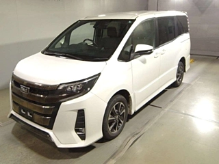 TOYOTA NOAH 2017