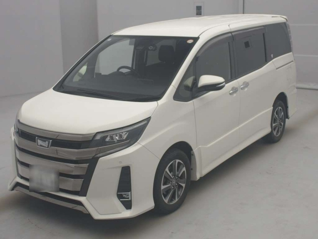 TOYOTA NOAH 2018