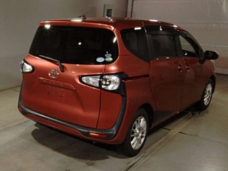 TOYOTA SIENTA 2016