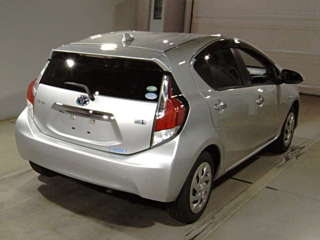 TOYOTA AQUA 2016