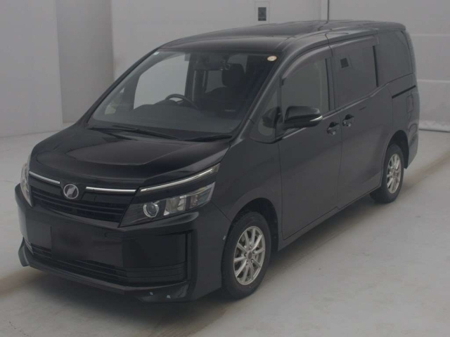TOYOTA VOXY 2016