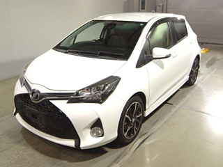 TOYOTA VITZ 2015