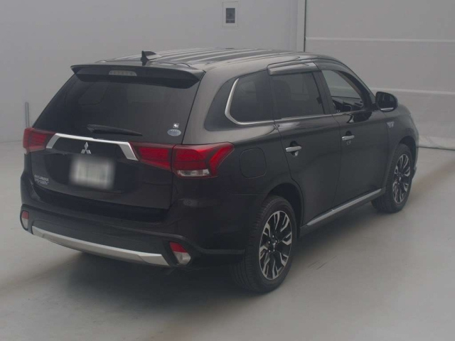 MITSUBISHI OUTLANDER PHEV 2015