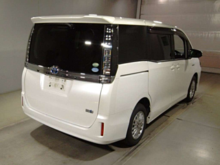 TOYOTA VOXY 2017