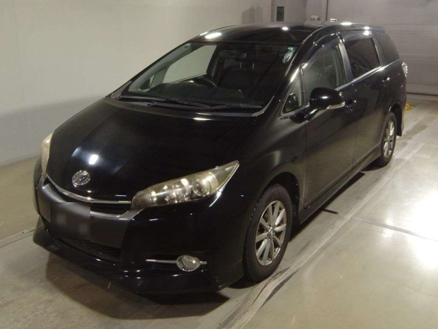 TOYOTA WISH 2013