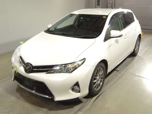 TOYOTA AURIS 2014
