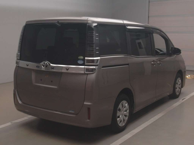 TOYOTA VOXY 2018